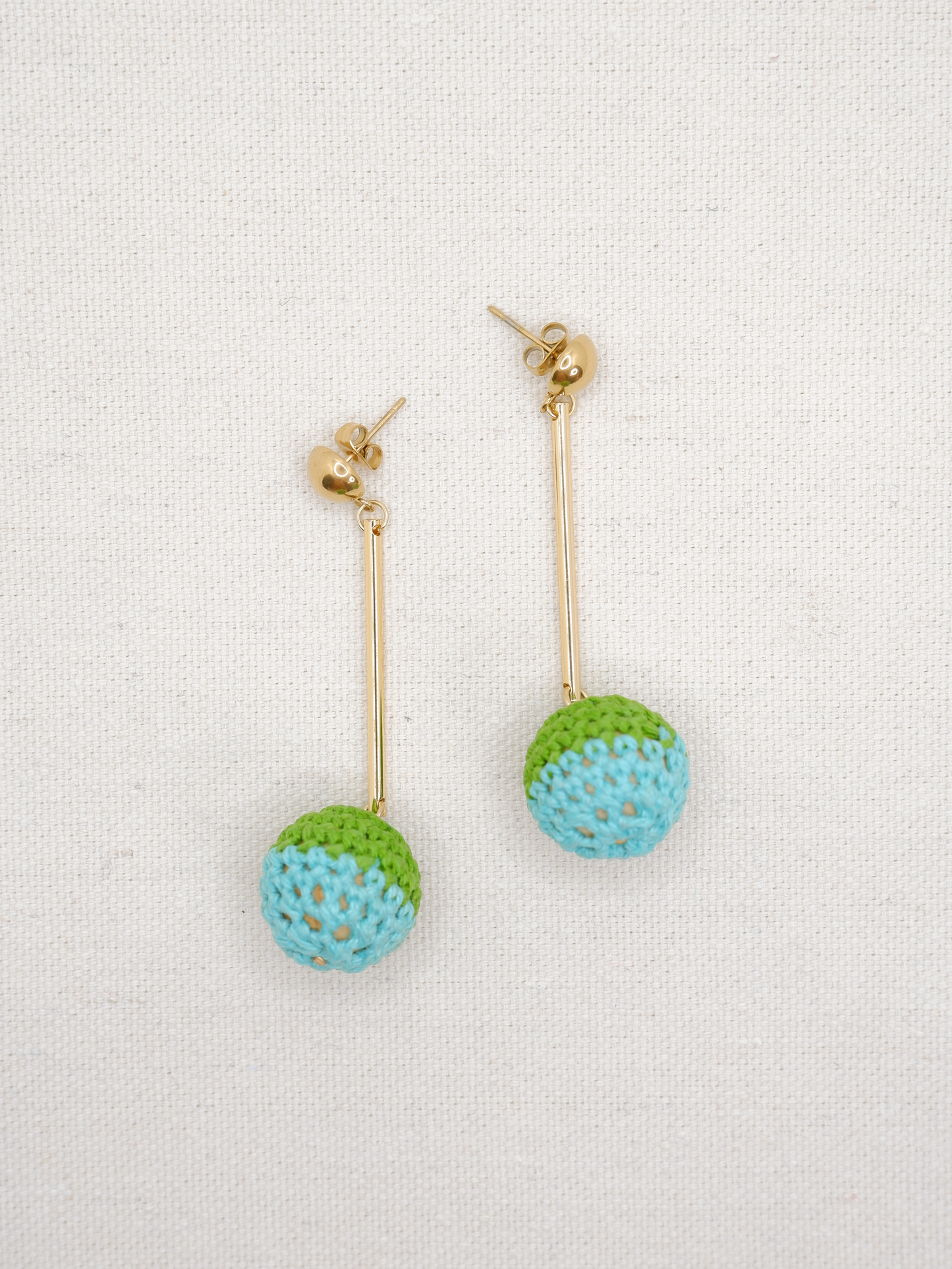 Colorblock crochet ball earrings- Peppermint