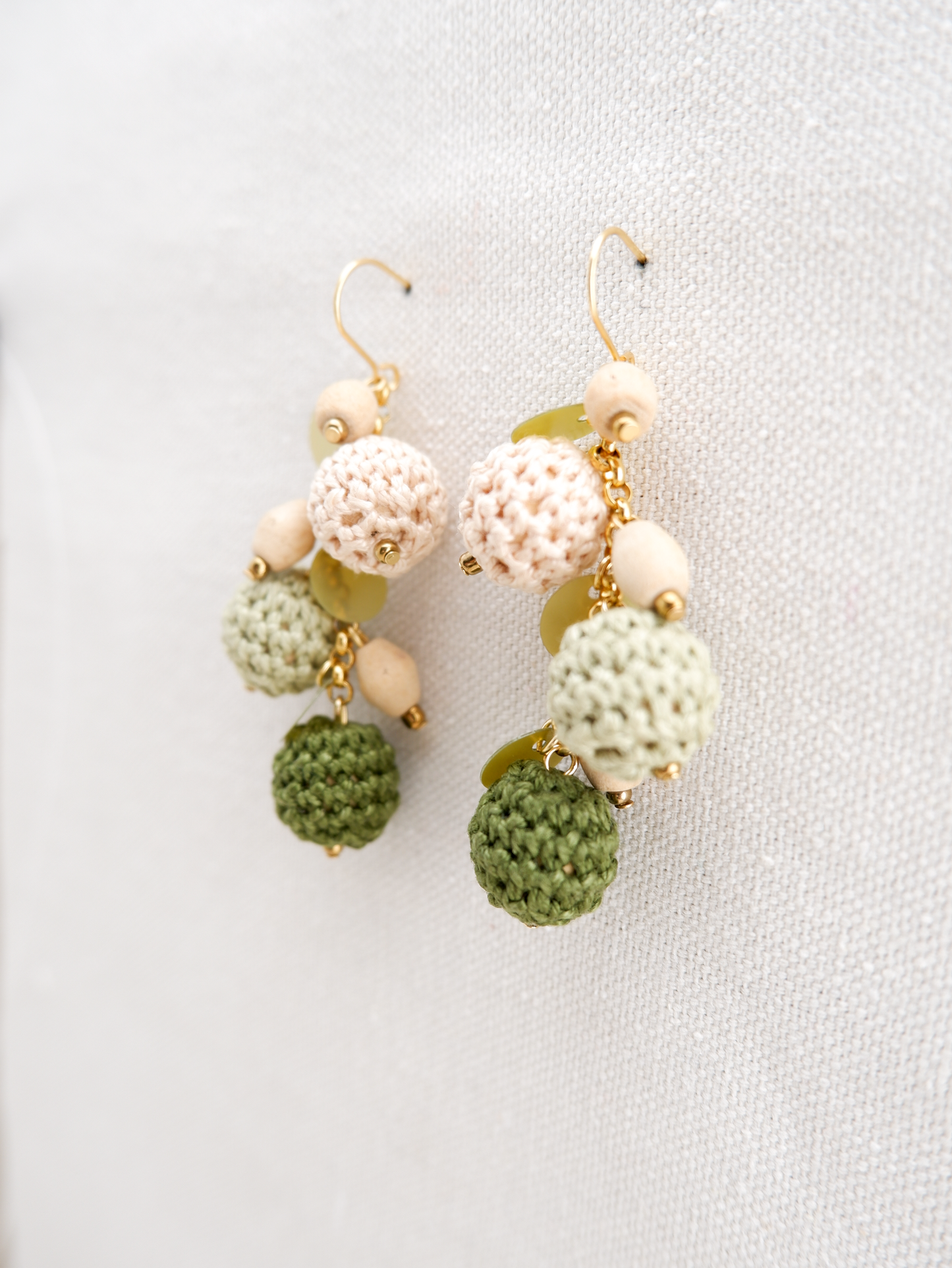 Cassie Dangling Earrings