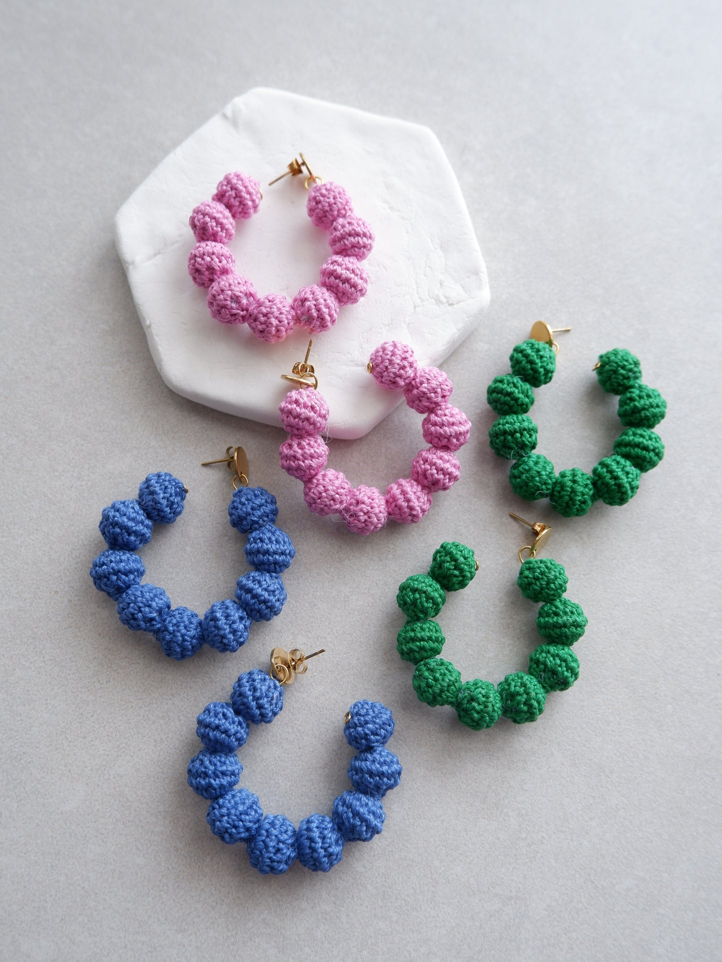 Aia crochet bonbon hoop earrings- Cool Tones