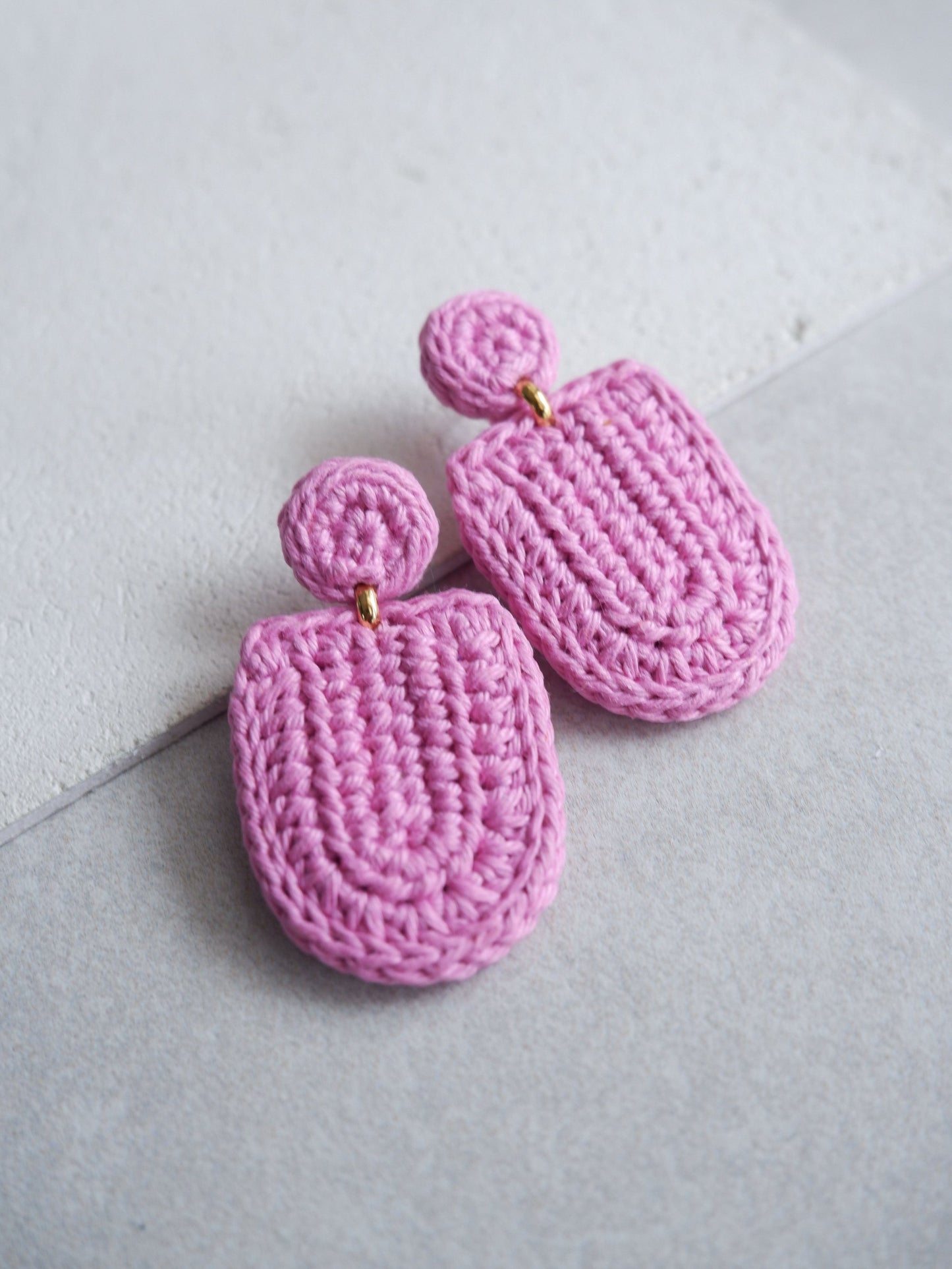 Aida crochet Mod earrings