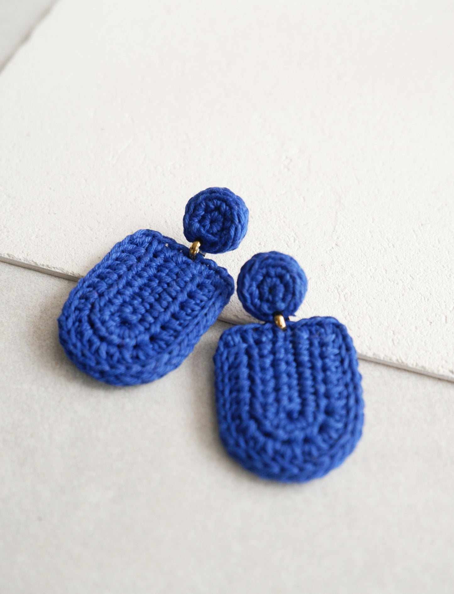 Aida crochet Mod earrings