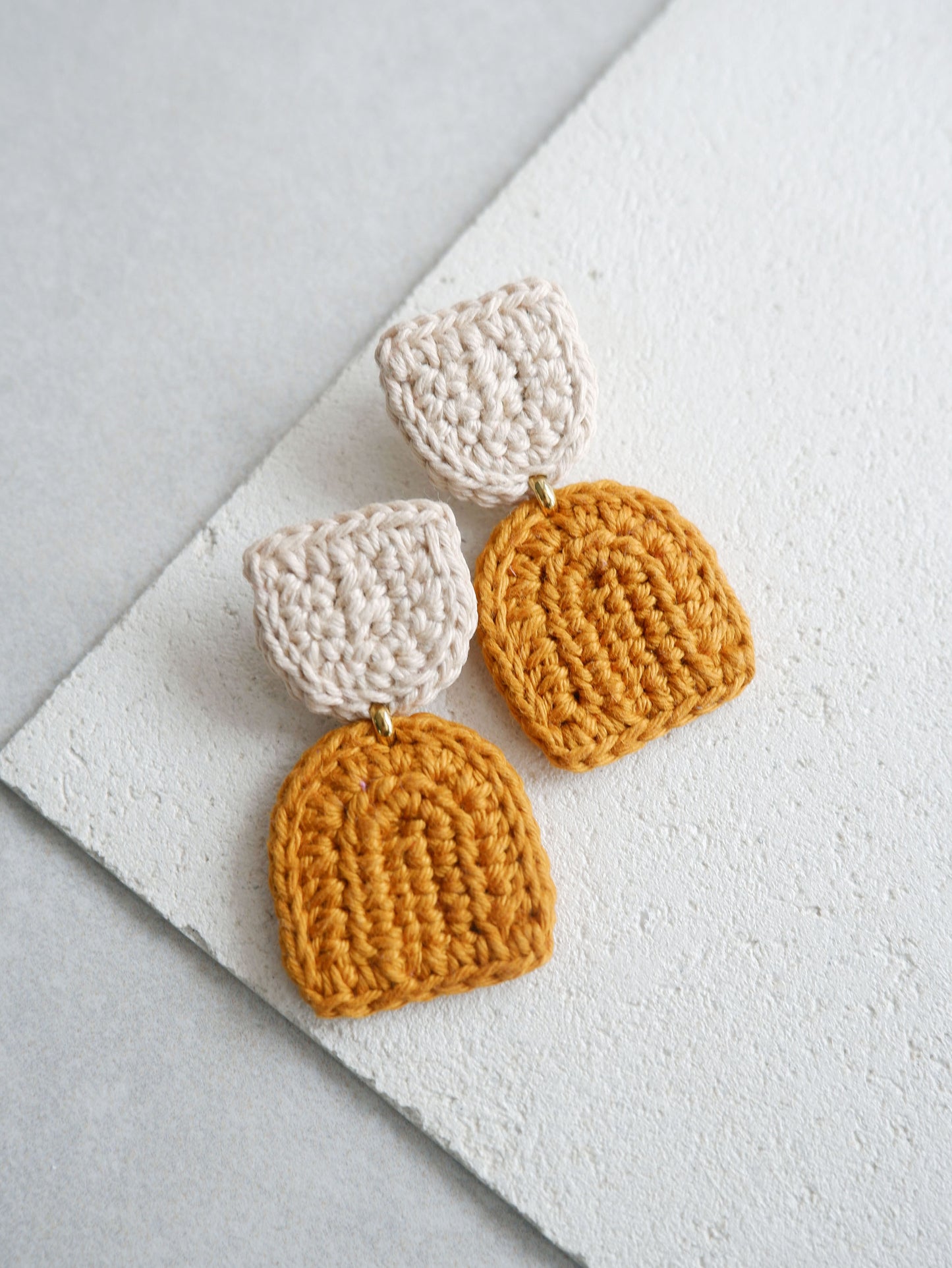 Addie colorblock crochet Mod earrings- Warm Tones