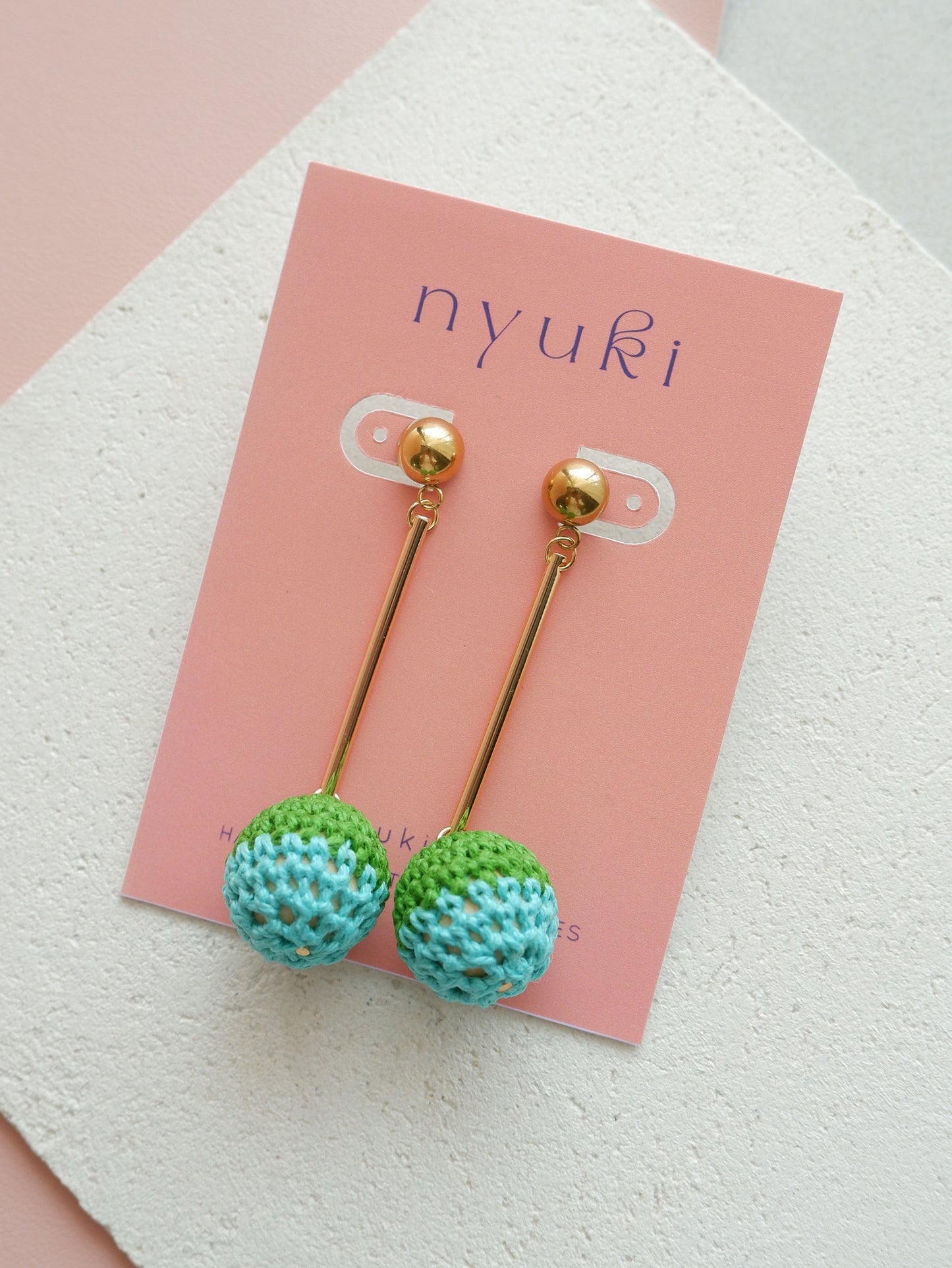 Colorblock crochet ball earrings- Peppermint