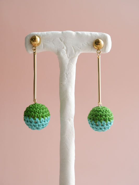 Colorblock crochet ball earrings- Peppermint