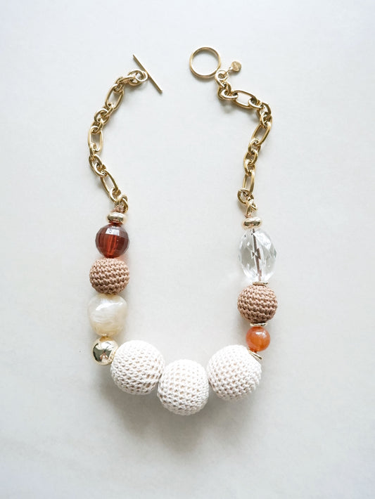 Caramelo Statement Necklace